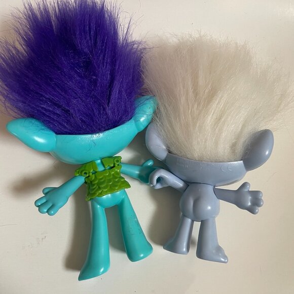 2 DreamWorks Trolls Dolls - Picture 8 of 9